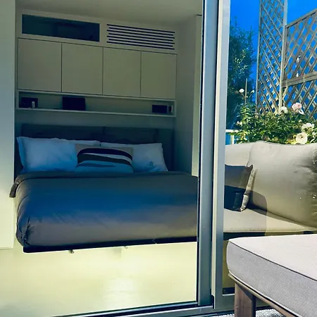 Les Terrasses De L Arc Apartment