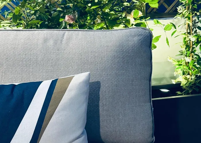 Les Terrasses De L Arc